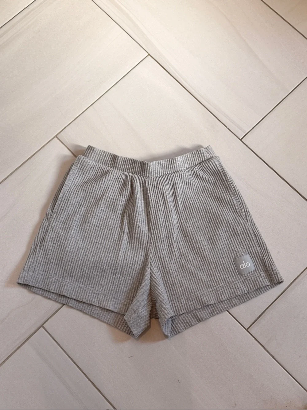 ALO Yoga Ribbed High-Waist Shorts in Light Gray